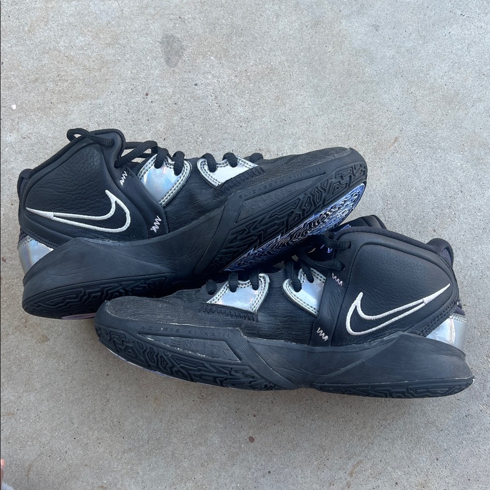 Nike Kyrie Infinity Sneakers Black with silver Highlights size 7 - Picture 11 of 12